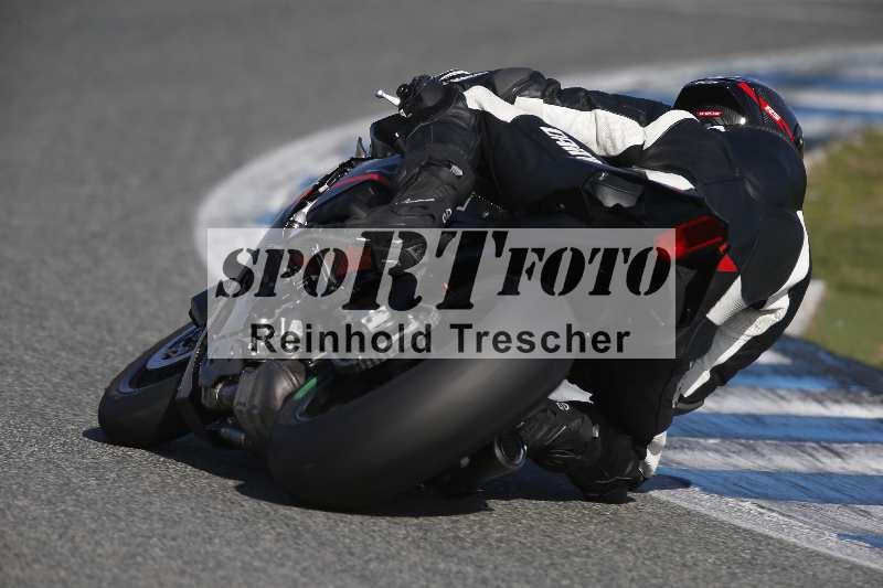 /Archiv-2024/02 29.01.-02.02.2024 Moto Center Thun Jerez/Gruppe schwarz-black/backside